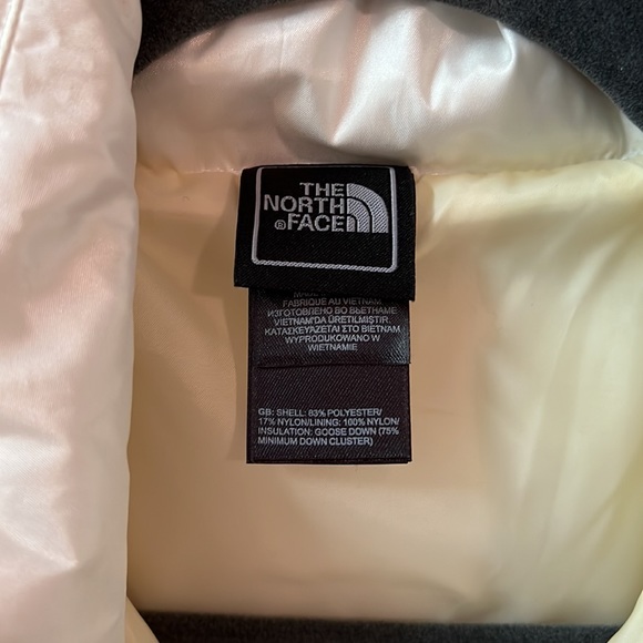 The north face women’s Aconcagua puffer Jacket white size medium - Picture 4 of 5
